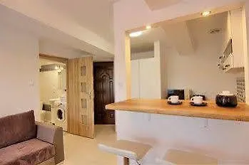 In - Bandurskiego Apartment *